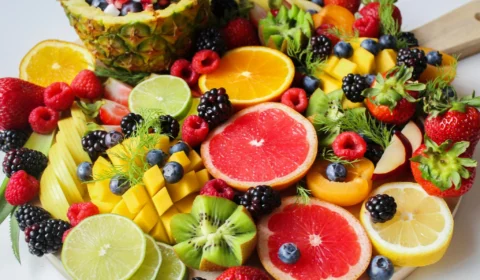Salada de frutas cremosa: confira receita fácil e refrescante para o calor