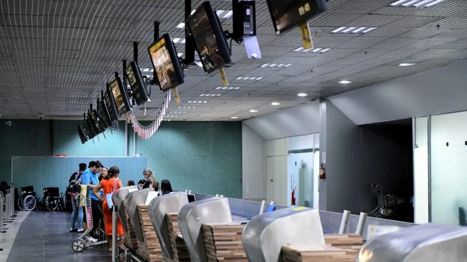 Amazonas retoma voos diretos de Manaus para Porto Velho