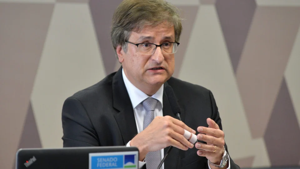 PGR quer fim do pagamento das emendas PIX