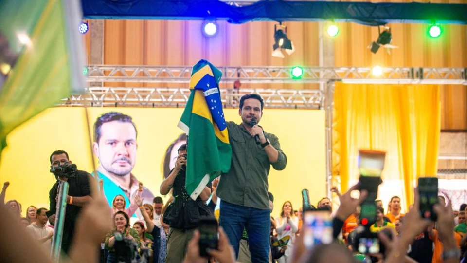 Alberto Neto oficializa candidatura à Prefeitura de Manaus