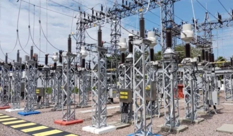 Bairros de Manaus e outros municípios ficam sem energia após apagão