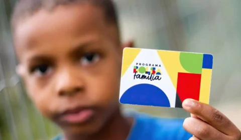 Bolsa Família: beneficiários denunciam fraude em saques; entenda