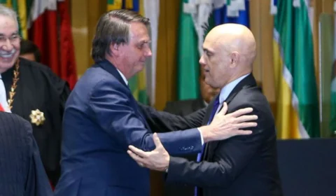 Bolsonaro confirma participação em ato a favor do impeachment de Alexandre de Moraes
