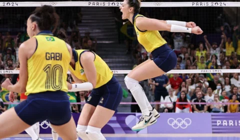 Olimpíadas 2024: Brasil é bronze no vôlei feminino
