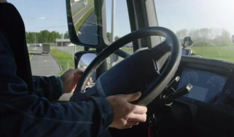 Vagas de emprego DF: cargos abertos com salário de até R$ 5,5 mil, confira