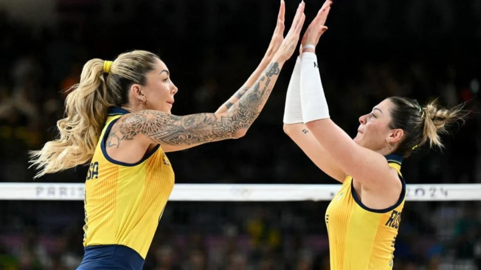 Olimpíadas 2024: Brasil avança para as quartas no vôlei feminino