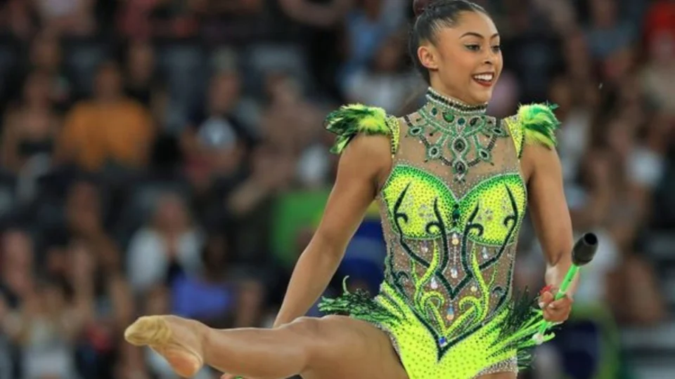 Olimpíadas 2024: Bárbara fica fora do pódio na ginástica rítmica