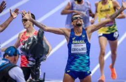 Paralimpíadas 2024: Julio Cesar conquista ouro no atletismo