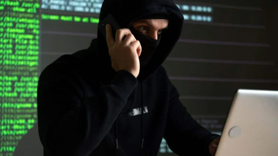 Criminosos criam golpe envolvendo ‘taxa das blusinhas’; entenda como funciona