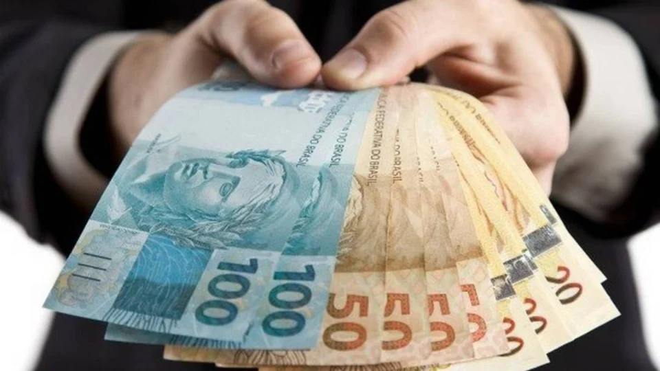 Mercado aumenta projeção do PIB para 2,43% em 2024