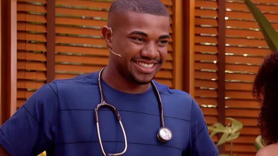 Davi Brito desiste de cursar medicina; assista