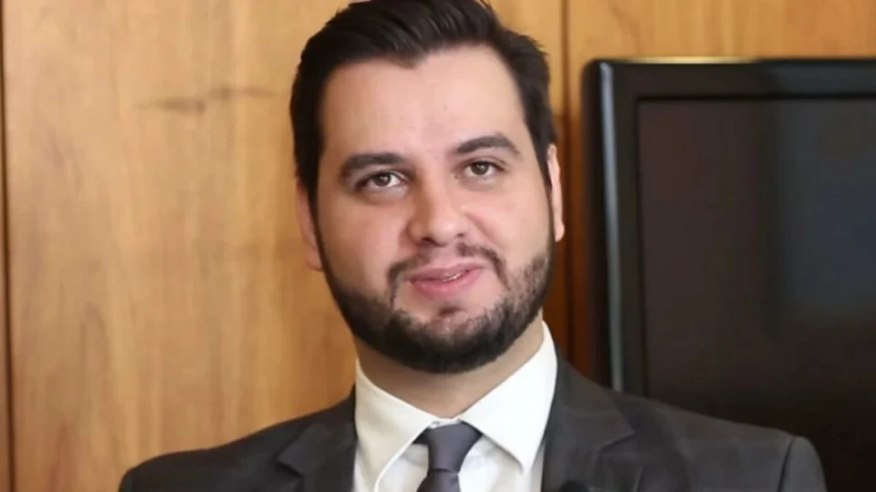 Entenda porque Moraes decidiu revogar a Prisão de Filipe Martins