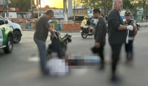 Motociclista morre após colidir contra carro na Compensa