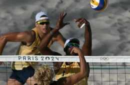 Olimpíadas 2024: Brasil se despede do vôlei de praia masculino