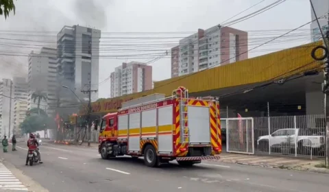 Sem energia: incêndio em poste interrompe serviço em Manaus; confira