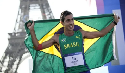 Olimpíadas 2024: Caio Bonfim conquista prata inédita na marcha