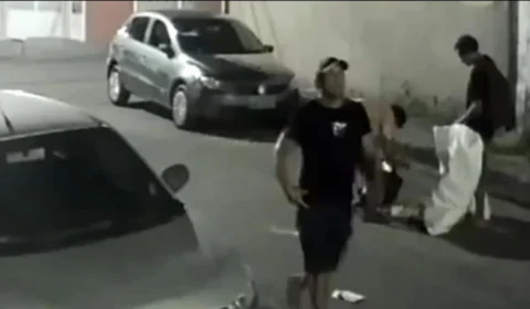 Vídeo mostra jovem esfaqueado ao defender amiga agredida pelo ex em Manaus