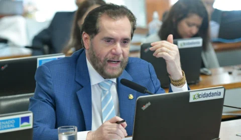 Com seca e incêndios no AM, BR-319 está ‘caótica’, diz senador