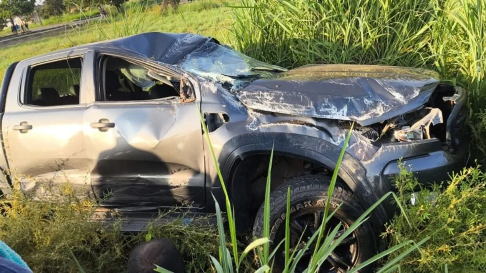 Colisão e capotamento deixa quatro pessoas feridas em Boa Vista