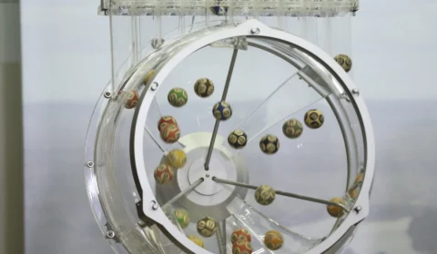 Lotofácil 3170: 3 apostas acertam e ganham R$ R$ 1,6 milhão cada