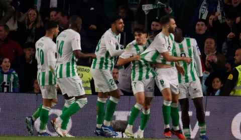 Onde assistir ao vivo Betis x Girona pela La Liga nesta quinta (15)