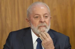 Lula convoca reunião com ministros para decidir demissão de Silvio Almeida