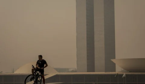 Fumaça no DF: céu continua cinza; veja que cuidados tomar