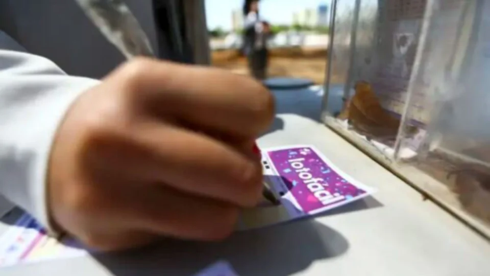 Lotofácil de hoje (8/08): veja números sorteados no concurso 3176