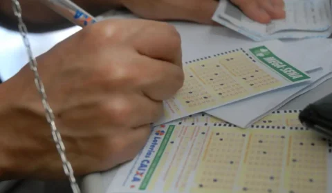 Mega-Sena de hoje (13/08): veja números sorteados no concurso 2761