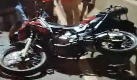 Motociclista colide com carro em ponte de Manaus; confira vídeo