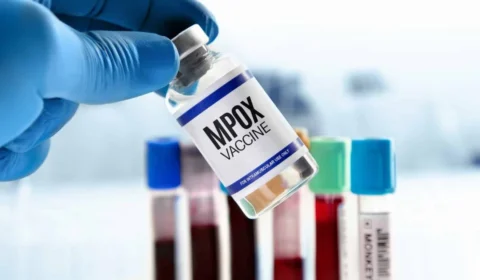 Mpox: vacinação em massa não é recomendada; saiba mais