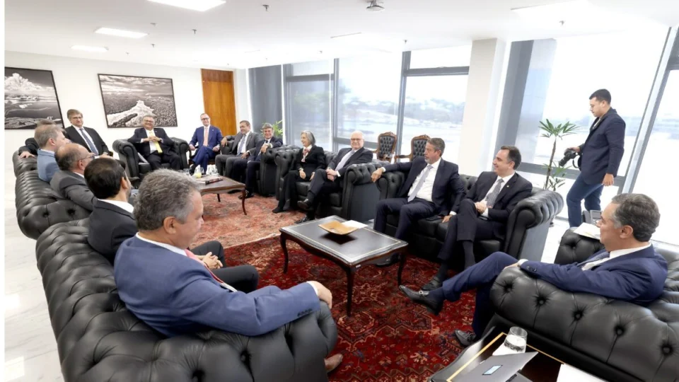 Emendas devem seguir critérios de transparência após consenso entre Poderes em Brasília