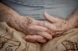 Alzheimer: medicamentos para câncer mostram eficácia no tratamento
