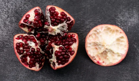 Romã pode até regenerar suas células; veja outros 5 benefícios da fruta