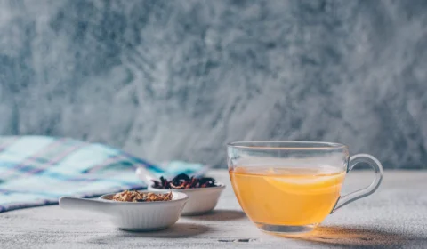 Chá de sálvia serve para quê? Aprenda receita