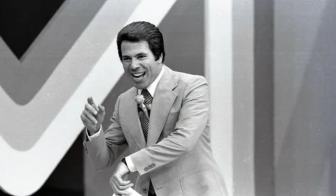 Silvio Santos: Amazonas FC realiza 1 minuto de silêncio