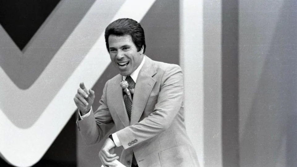 Silvio Santos: Amazonas FC realiza 1 minuto de silêncio