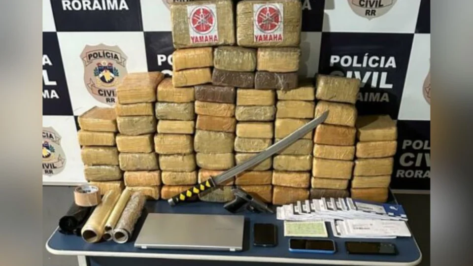 Lutador de artes marciais é preso com 63 kg de skunk e revólver em Boa Vista