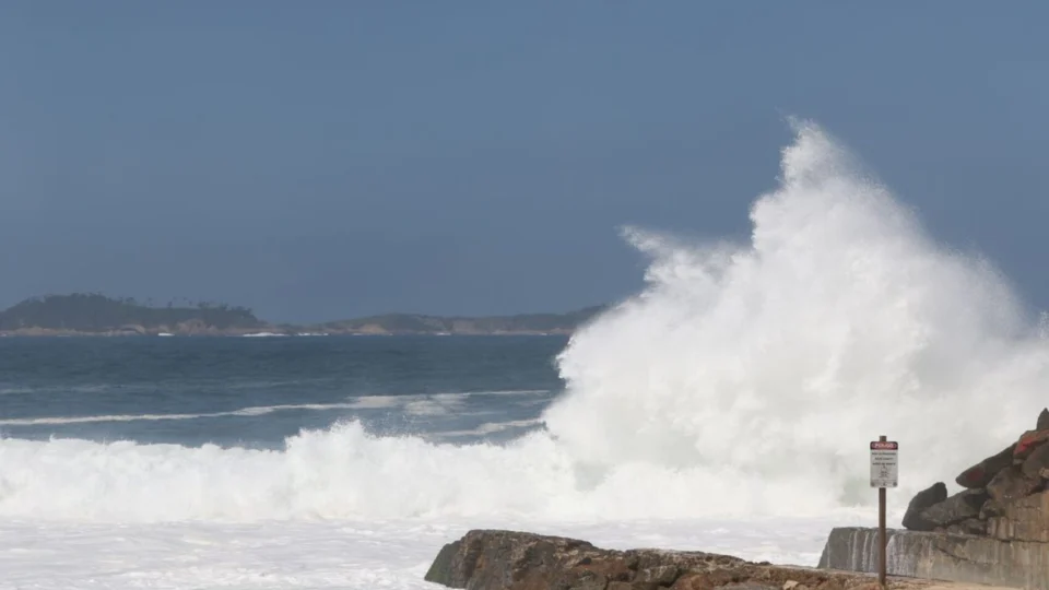 Entenda por que o avanço do mar pode prejudicar o Brasil