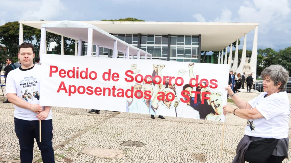 STF retoma julgamento da revisão da vida toda do INSS