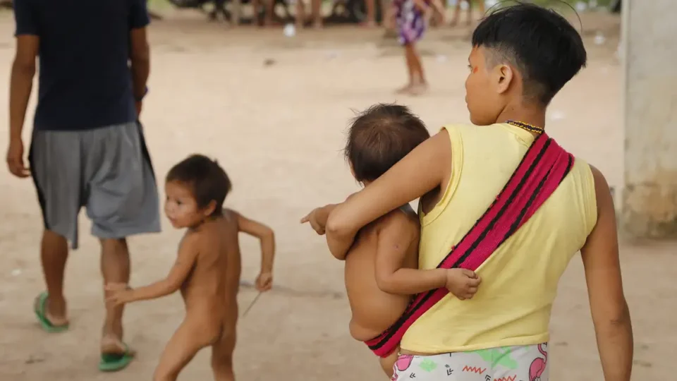 Território Yanomami receberá R$ 32 mi do MEC para educação indígena