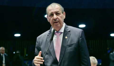 Omar Aziz reclama da verba do governo para incêndios: ‘Muito pouco’