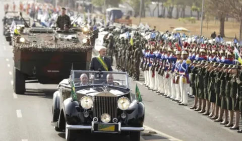 Desfile de 7 de Setembro destaca vacinação e apoio ao RS