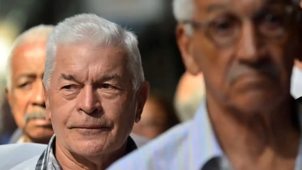 Revisão da vida toda do INSS é rejeitada por maioria no STF