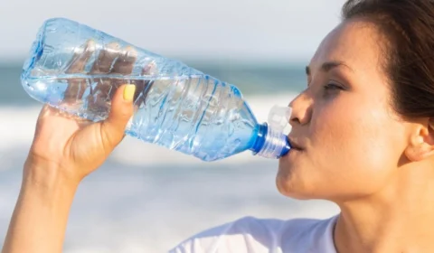Calor intenso: como higienizar a garrafa de água