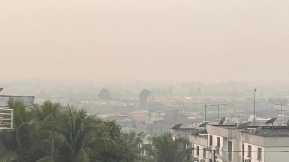 Qualidade do ar no Acre supera nível ‘péssimo’ nesta quinta (12)