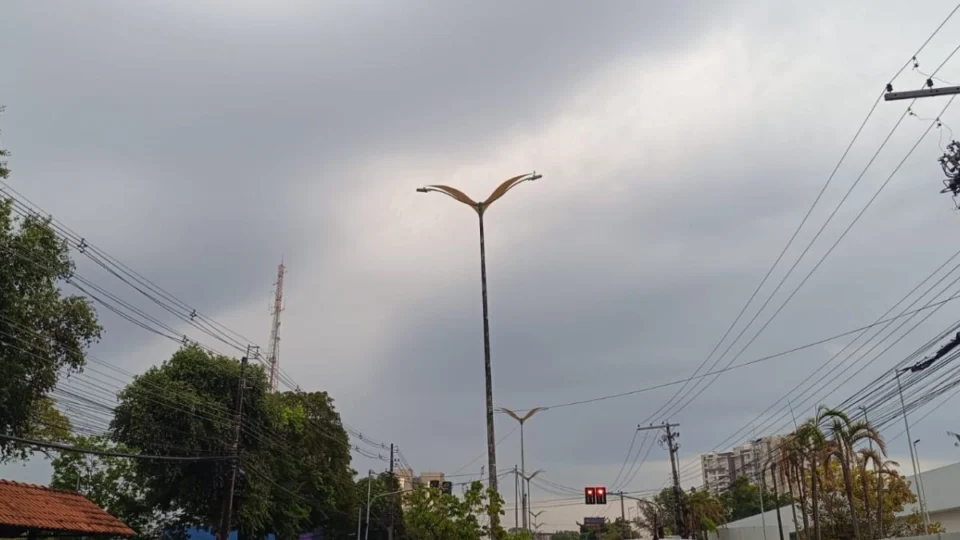 Manaus tem qualidade do ar ‘moderada’ e ‘ruim’ nesta terça (24)