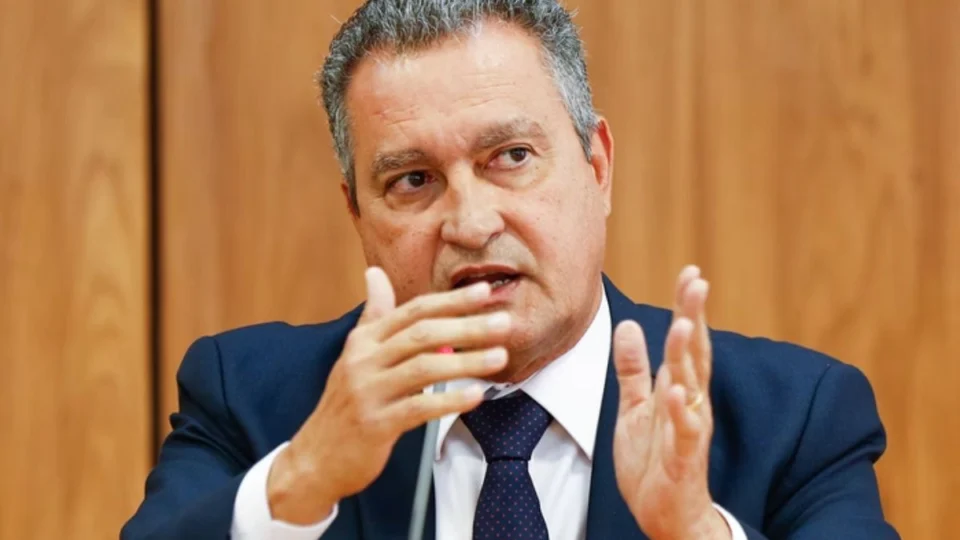 Rui Costa critica “ataque especulativo” ao real