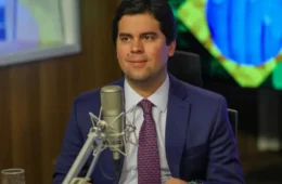 Ministro do Esporte solicita punição contra torcida do Peñarol após briga