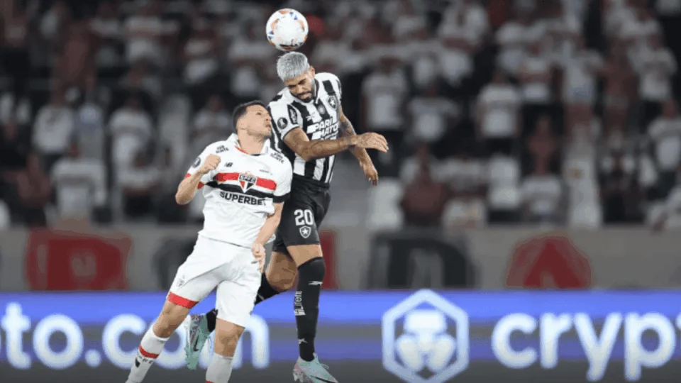 São Paulo e Botafogo jogam por vaga na semifinal da Libertadores